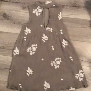 Keyhole front embroidered dress / shirt